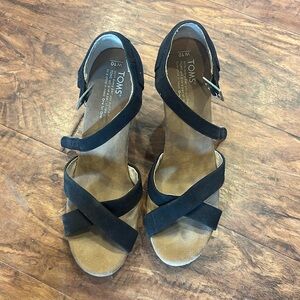 TOMS Sienna black canvas wedge sandals, size 10
